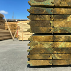 Deens Rabat vlak profiel 34 x 145 mm geïmpregneerd – brede houten gevelbekleding plank. constructiehout voor buiten