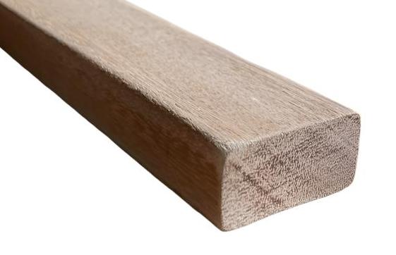 Latte de carrelage Bangkirai rabotée et lisse sur tout le pourtour