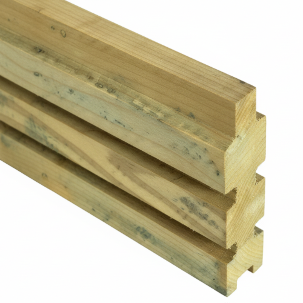 Geïmpregneerd Grenen Triple Profiel (Deens Rabat) 34x145mm voor moderne schuttingen in combinatie met zwarte paal.